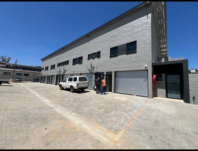 95M² WAREHOUSE TO LET IN FERNDALE